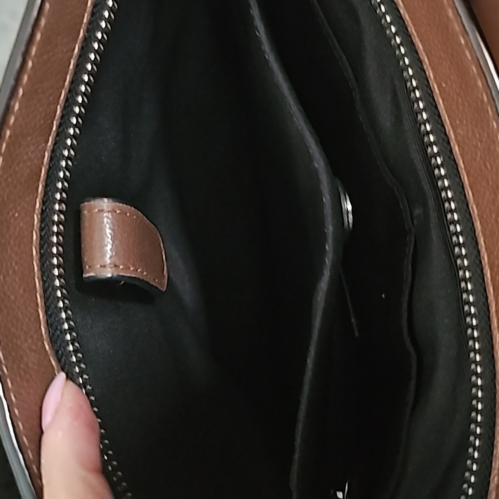 Coach Crossbody - Picture 7 of 8